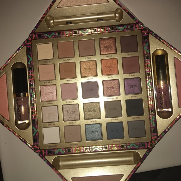 Eyeshadow pallets! - Picture 3 of 8